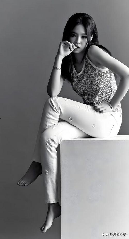 美女光脚图片,探寻美女与自然的和谐之美